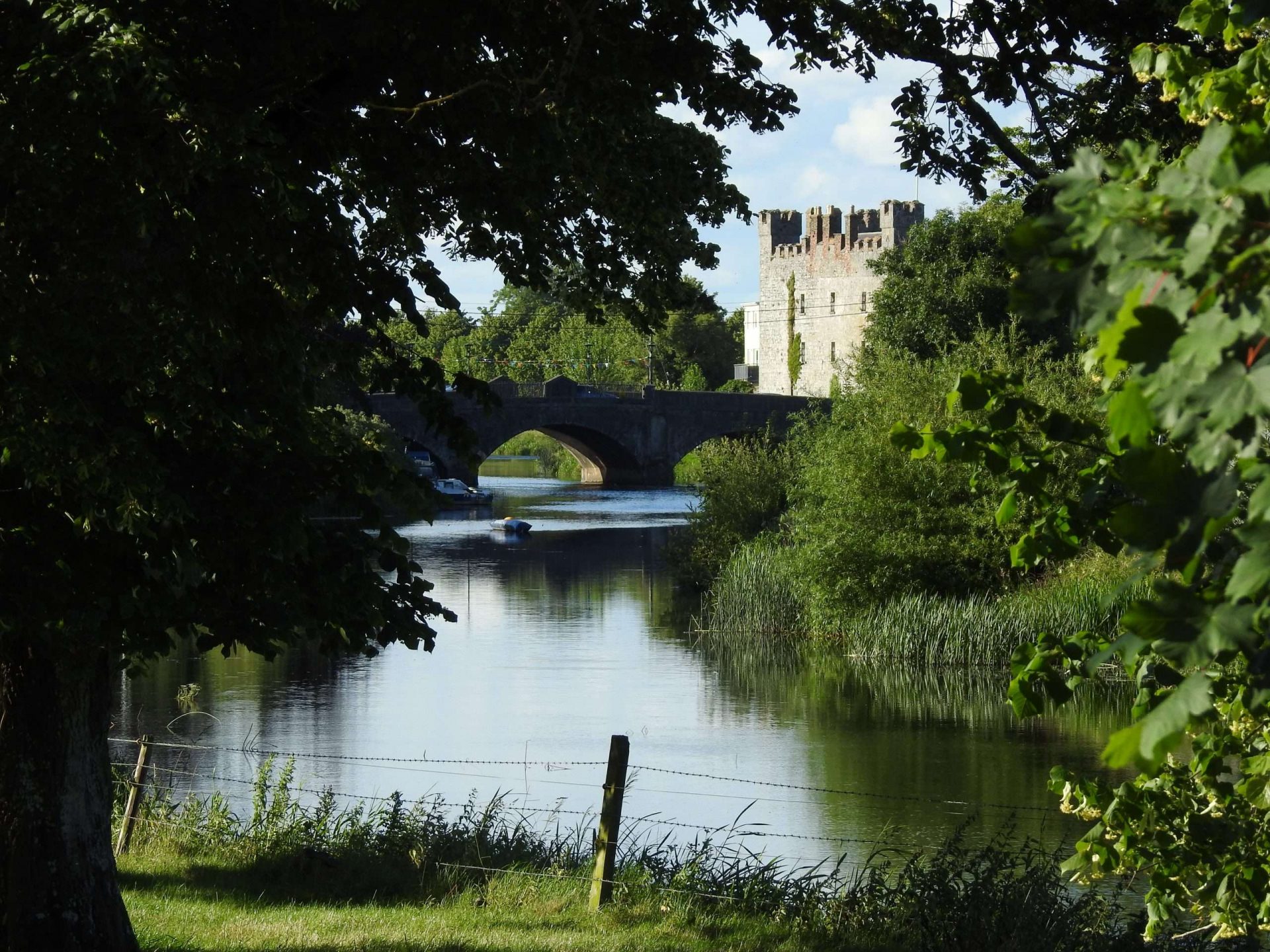 Whites Castle and Cromaboo Bridge on the river Barrow in Athy, Co. Kildare